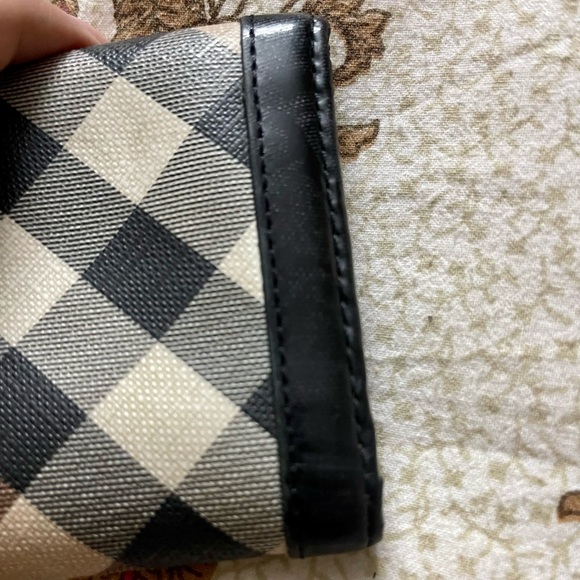 Burberry patent leather wallet - Picture 7 of 9